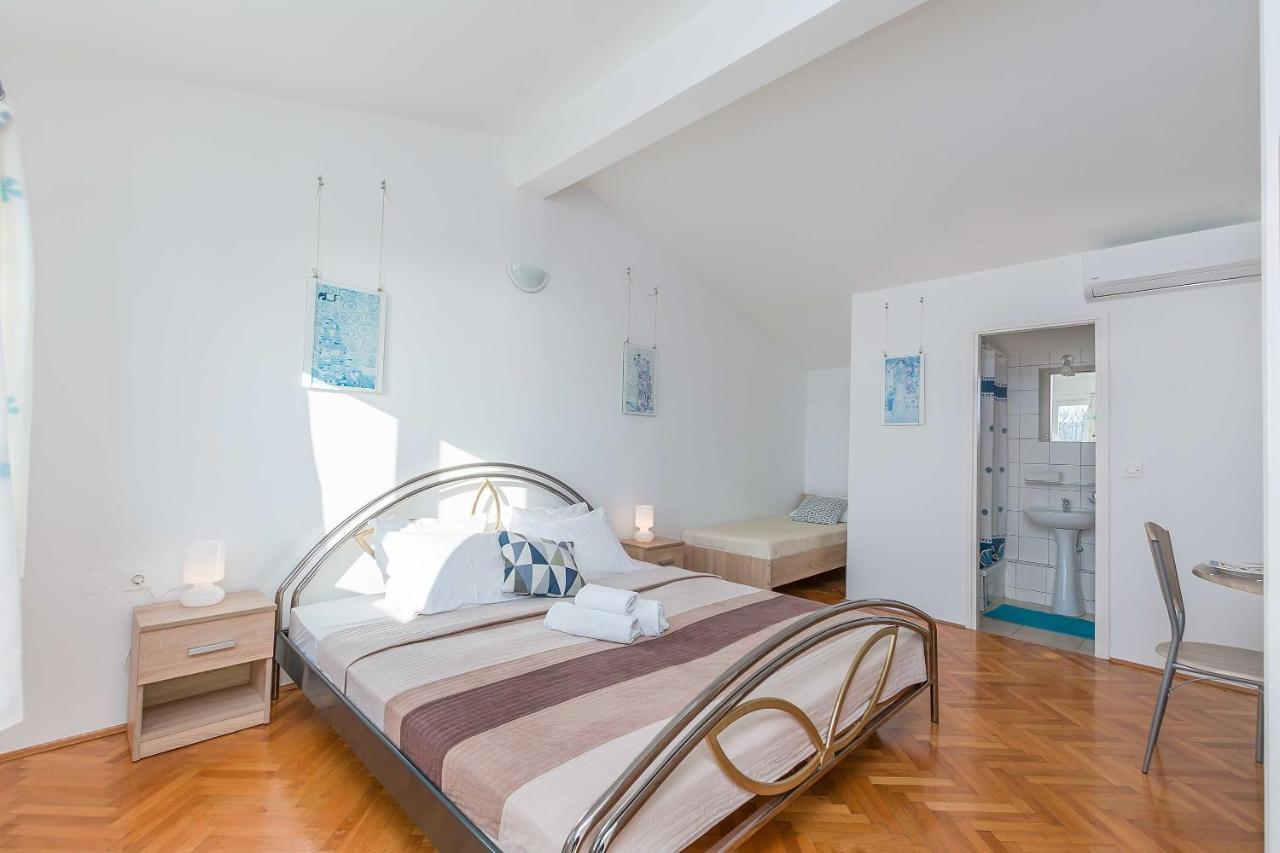 Apartmani Neno Lokva Rogoznica Bagian luar foto