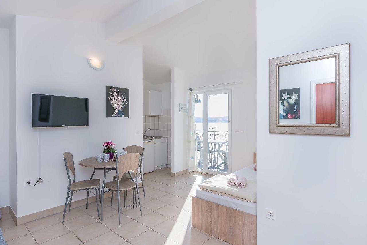 Apartmani Neno Lokva Rogoznica Bagian luar foto